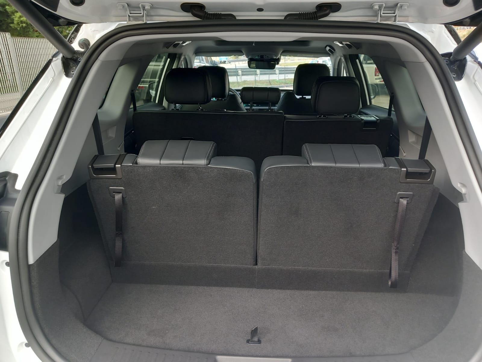 DR Automobiles  7.0 1.5 Plug-in Hybrid