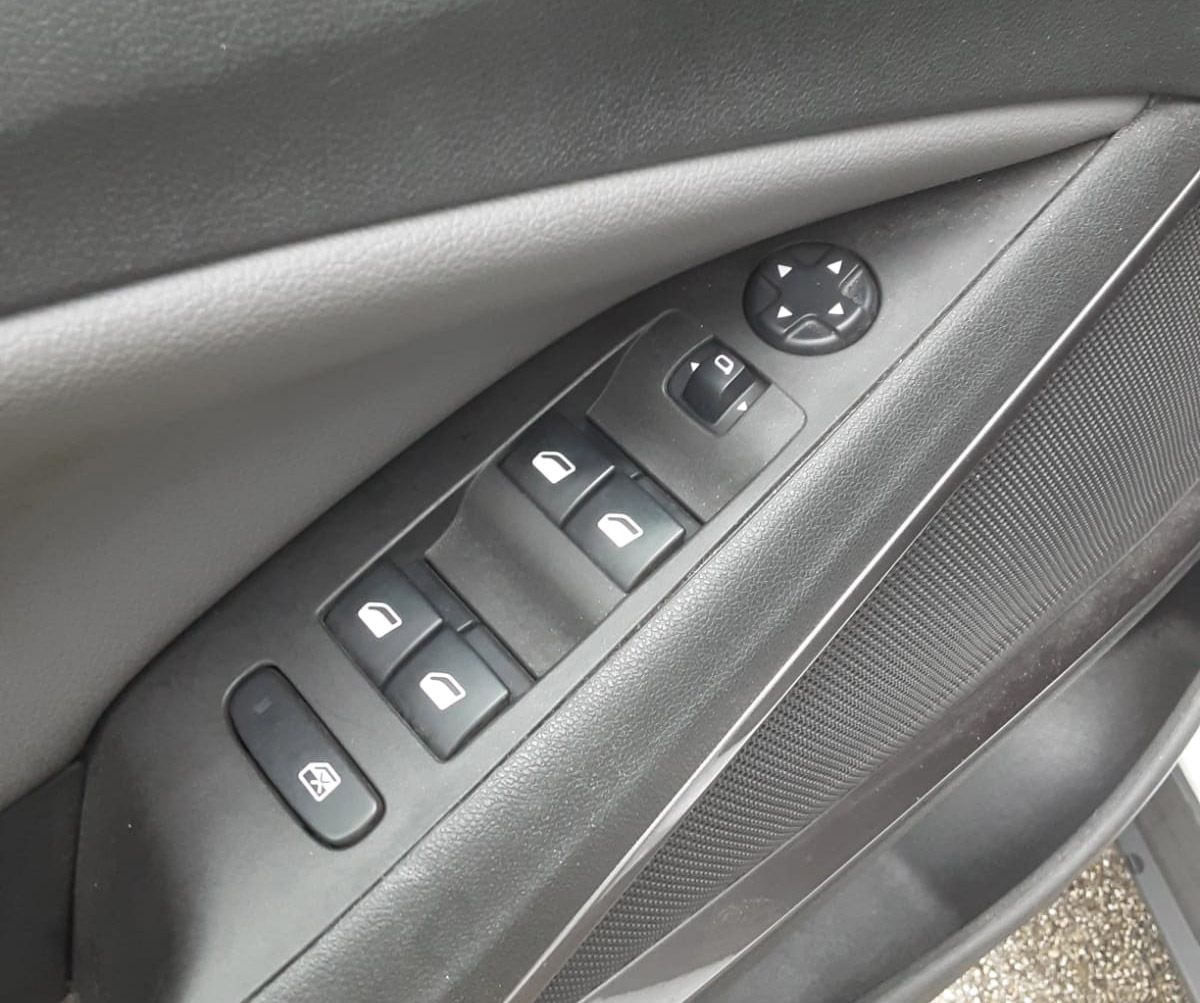 Opel Crossland X 1.2 12V Benz/GPL